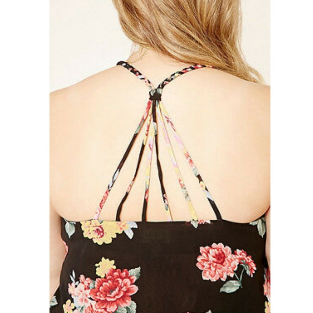 ➕ Forever 21 💜 Floral Romper Criss-cross Back - Picture 3 of 7